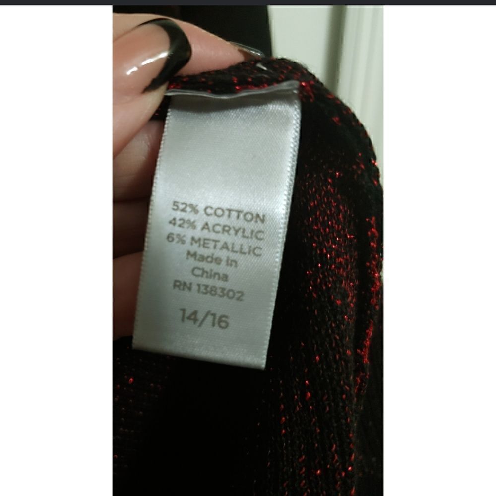 Women's Sweater by Avenue With Roses NWT Size 14/16 - Picture 7 of 9